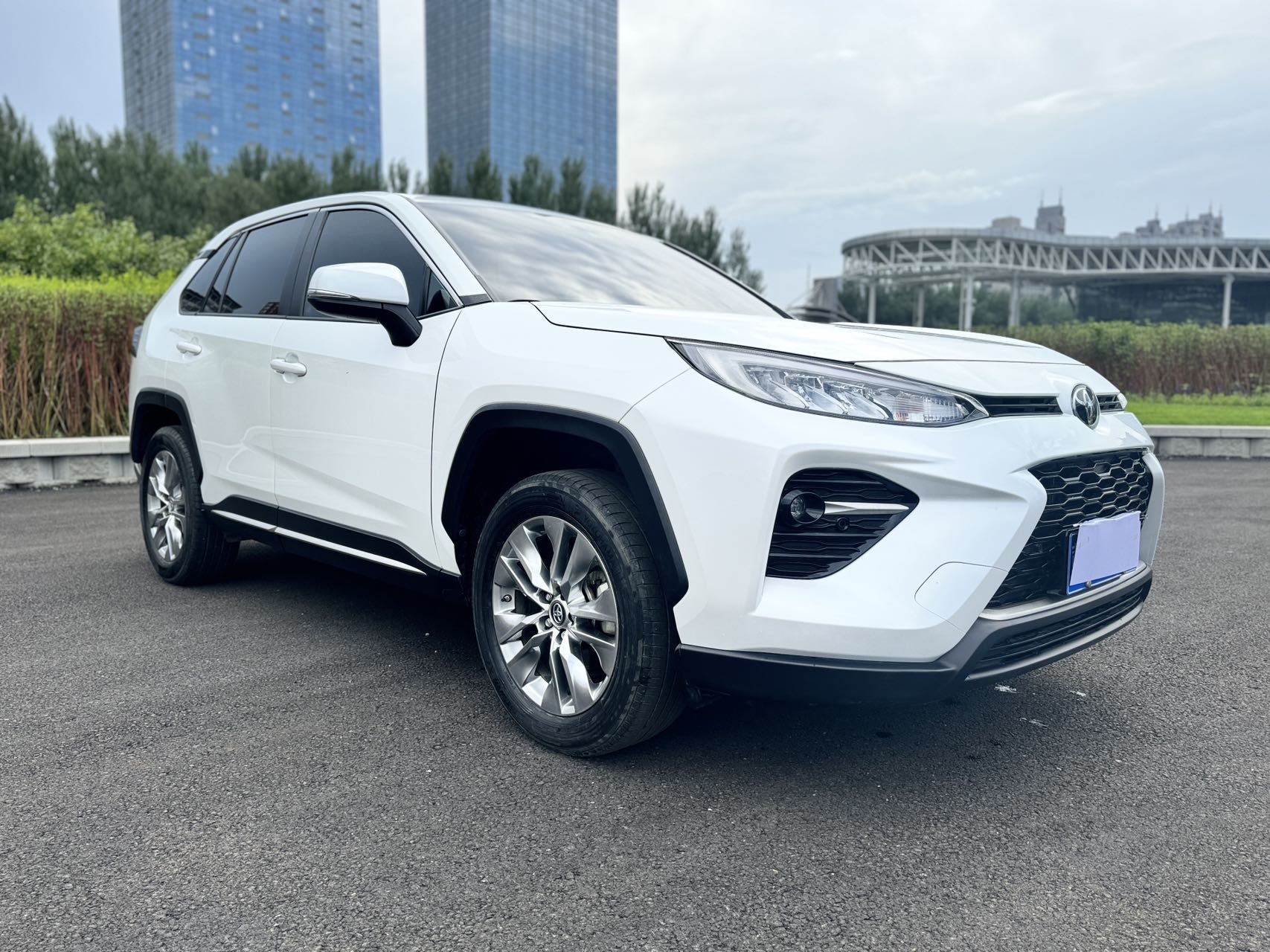 2020 2.0L CVT four-wheel drive fashion PLUS version